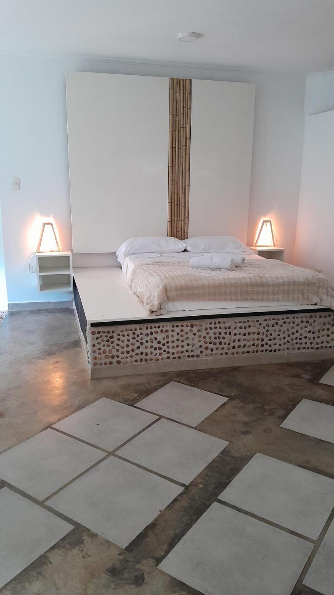 Hostel Noah Housing Santo Tomé Zewnętrze zdjęcie